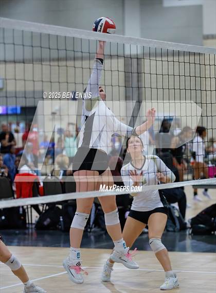 Thumbnail 2 in Buford vs. Upperman (Showdown at the Sunsphere) photogallery.
