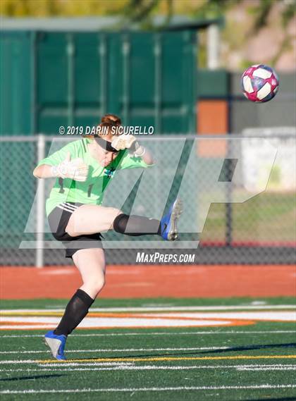 Thumbnail 1 in Pinnacle vs. Highland (Coyote Classic Tournament) photogallery.