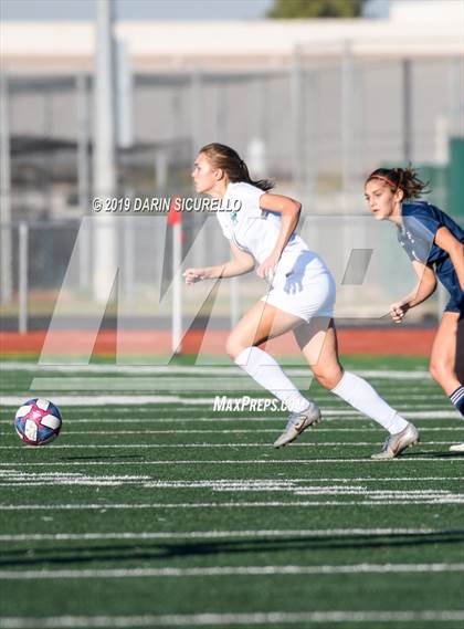 Thumbnail 3 in Pinnacle vs. Highland (Coyote Classic Tournament) photogallery.