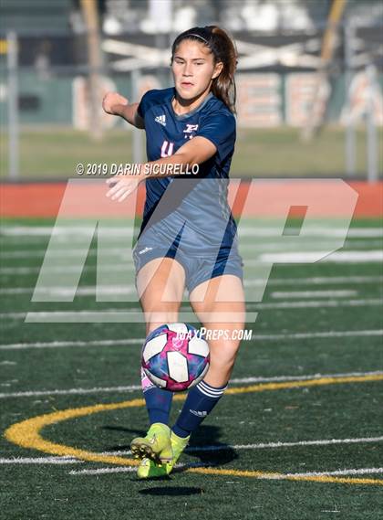 Thumbnail 1 in Pinnacle vs. Highland (Coyote Classic Tournament) photogallery.