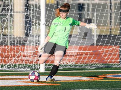 Thumbnail 2 in Pinnacle vs. Highland (Coyote Classic Tournament) photogallery.