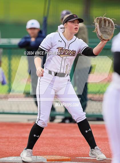 Thumbnail 3 in Auburn Riverside @ University (WIAA 3A State Championships Semi-Final) photogallery.