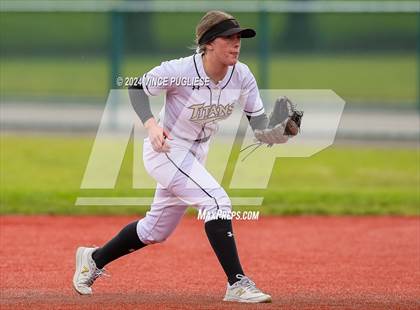 Thumbnail 3 in Auburn Riverside @ University (WIAA 3A State Championships Semi-Final) photogallery.