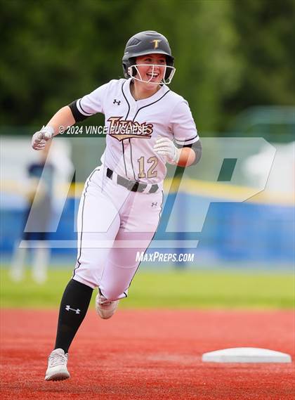 Thumbnail 3 in Auburn Riverside @ University (WIAA 3A State Championships Semi-Final) photogallery.
