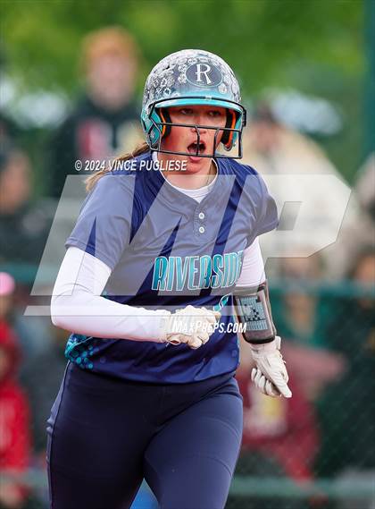 Thumbnail 1 in Auburn Riverside @ University (WIAA 3A State Championships Semi-Final) photogallery.