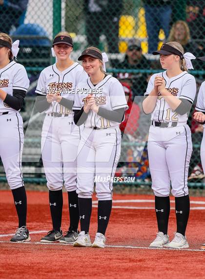 Thumbnail 3 in Auburn Riverside @ University (WIAA 3A State Championships Semi-Final) photogallery.