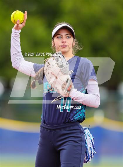 Thumbnail 1 in Auburn Riverside @ University (WIAA 3A State Championships Semi-Final) photogallery.
