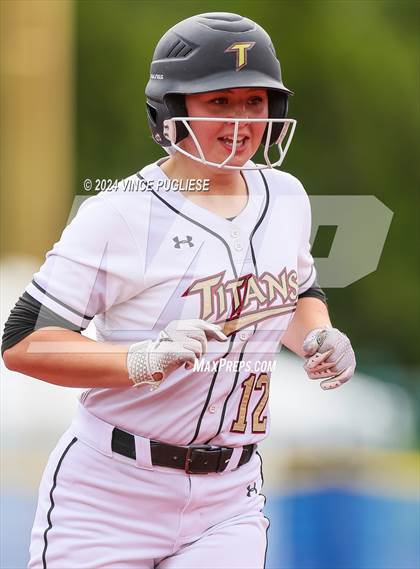 Thumbnail 2 in Auburn Riverside @ University (WIAA 3A State Championships Semi-Final) photogallery.