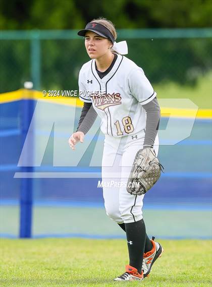 Thumbnail 2 in Auburn Riverside @ University (WIAA 3A State Championships Semi-Final) photogallery.