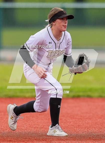 Thumbnail 1 in Auburn Riverside @ University (WIAA 3A State Championships Semi-Final) photogallery.