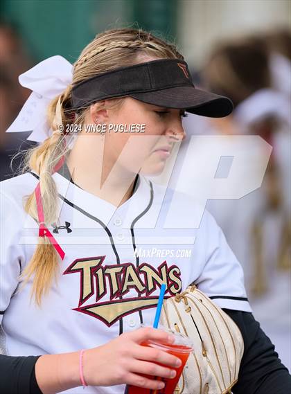 Thumbnail 2 in Auburn Riverside @ University (WIAA 3A State Championships Semi-Final) photogallery.