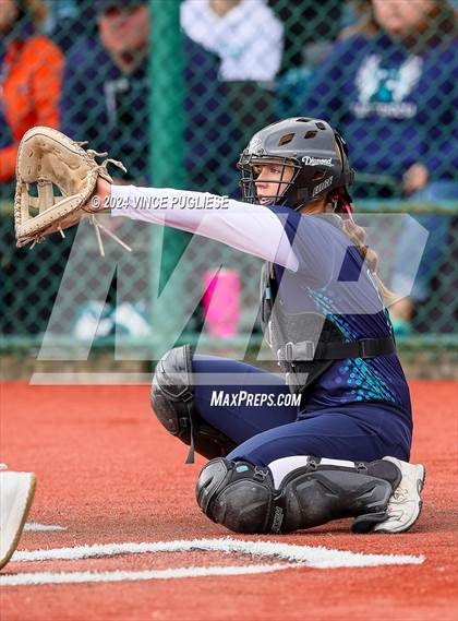 Thumbnail 2 in Auburn Riverside @ University (WIAA 3A State Championships Semi-Final) photogallery.