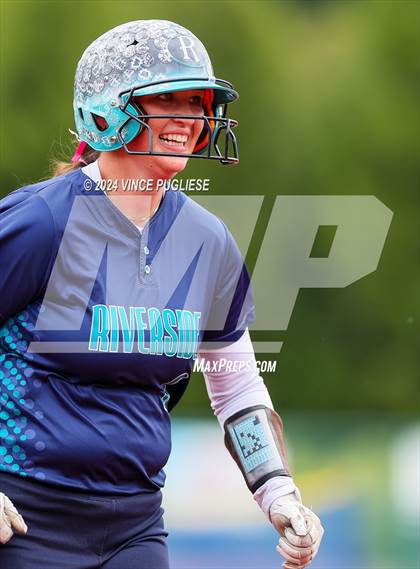 Thumbnail 1 in Auburn Riverside @ University (WIAA 3A State Championships Semi-Final) photogallery.