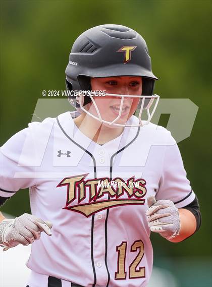 Thumbnail 3 in Auburn Riverside @ University (WIAA 3A State Championships Semi-Final) photogallery.