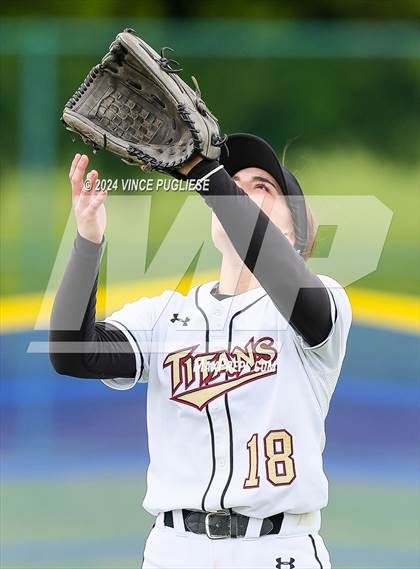 Thumbnail 3 in Auburn Riverside @ University (WIAA 3A State Championships Semi-Final) photogallery.