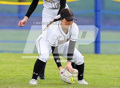 Thumbnail 2 in Auburn Riverside @ University (WIAA 3A State Championships Semi-Final) photogallery.