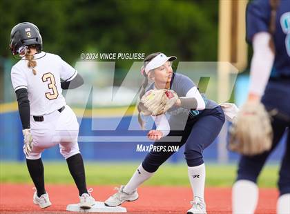 Thumbnail 2 in Auburn Riverside @ University (WIAA 3A State Championships Semi-Final) photogallery.