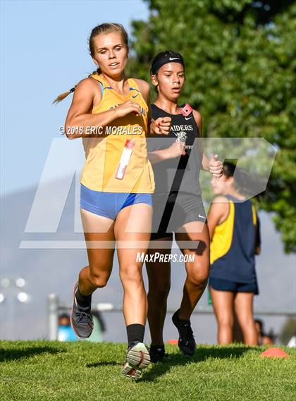 Thumbnail 3 in South Bay Invitational photogallery.