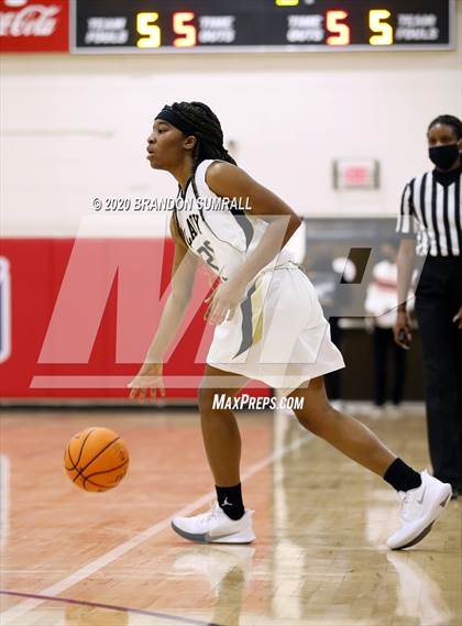 Thumbnail 3 in Chilton County vs Wetumpka (Pike Road Invitational) photogallery.