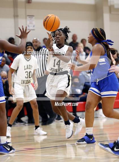Thumbnail 1 in Chilton County vs Wetumpka (Pike Road Invitational) photogallery.