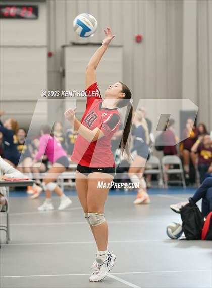 Thumbnail 1 in Grand Blanc vs. Mercy photogallery.