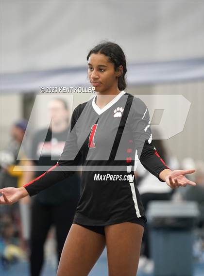 Thumbnail 2 in Grand Blanc vs. Mercy photogallery.