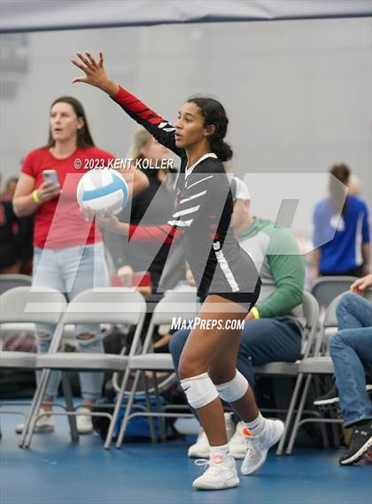 Thumbnail 2 in Grand Blanc vs. Mercy photogallery.