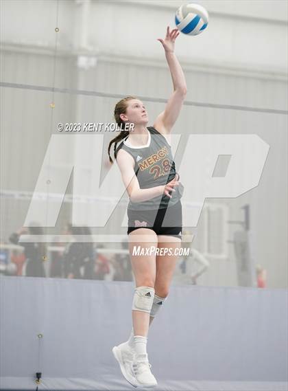 Thumbnail 3 in Grand Blanc vs. Mercy photogallery.