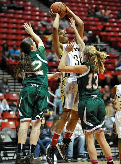 Thumbnail 3 in La Costa Canyon vs. Serra (CIF SDS D2 Final) photogallery.