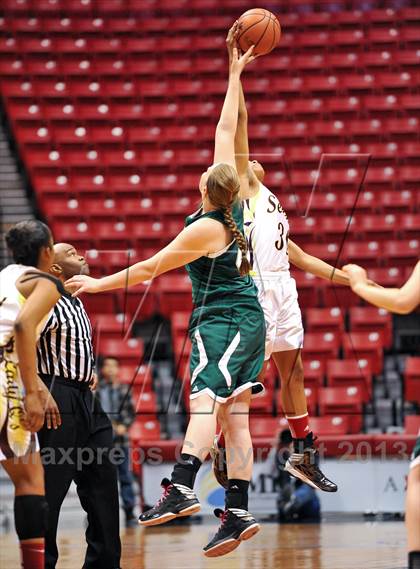 Thumbnail 1 in La Costa Canyon vs. Serra (CIF SDS D2 Final) photogallery.