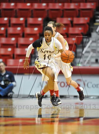 Thumbnail 3 in La Costa Canyon vs. Serra (CIF SDS D2 Final) photogallery.