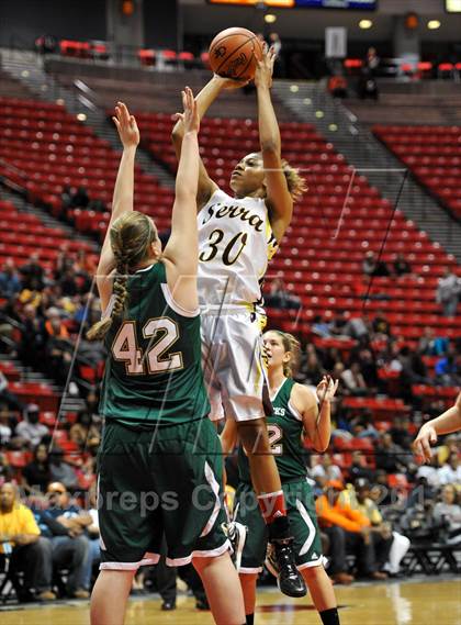 Thumbnail 2 in La Costa Canyon vs. Serra (CIF SDS D2 Final) photogallery.