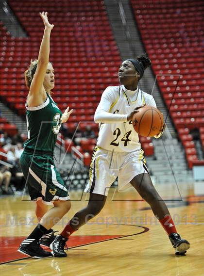 Thumbnail 2 in La Costa Canyon vs. Serra (CIF SDS D2 Final) photogallery.