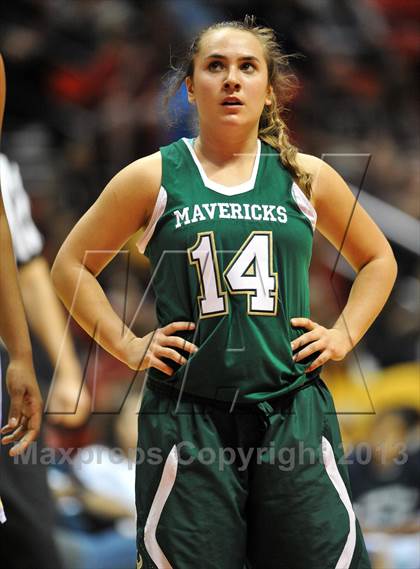 Thumbnail 2 in La Costa Canyon vs. Serra (CIF SDS D2 Final) photogallery.