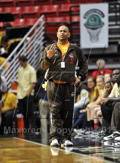 Thumbnail 1 in La Costa Canyon vs. Serra (CIF SDS D2 Final) photogallery.