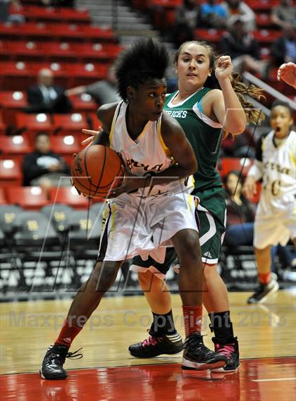 Thumbnail 2 in La Costa Canyon vs. Serra (CIF SDS D2 Final) photogallery.