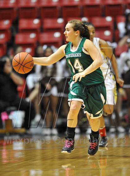 Thumbnail 3 in La Costa Canyon vs. Serra (CIF SDS D2 Final) photogallery.