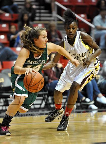 Thumbnail 2 in La Costa Canyon vs. Serra (CIF SDS D2 Final) photogallery.