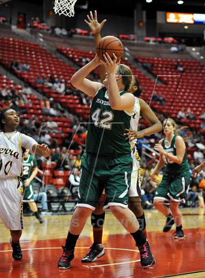 Thumbnail 2 in La Costa Canyon vs. Serra (CIF SDS D2 Final) photogallery.