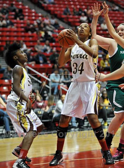 Thumbnail 1 in La Costa Canyon vs. Serra (CIF SDS D2 Final) photogallery.
