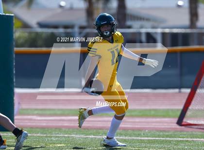 Thumbnail 3 in Royal vs Simi photogallery.