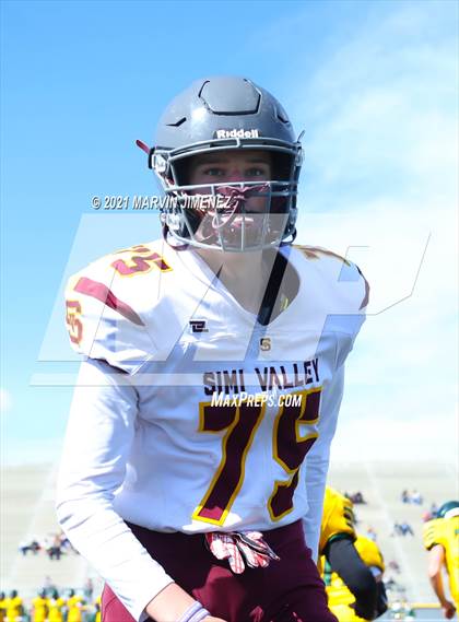 Thumbnail 3 in Royal vs Simi photogallery.