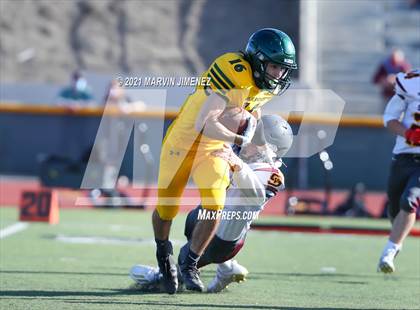 Thumbnail 2 in Royal vs Simi photogallery.
