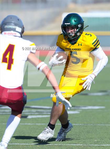 Thumbnail 1 in Royal vs Simi photogallery.