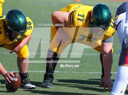 Thumbnail 2 in Royal vs Simi photogallery.