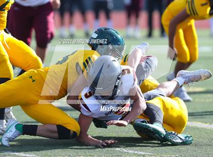 Thumbnail 3 in Royal vs Simi photogallery.