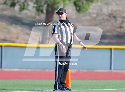 Thumbnail 3 in Royal vs Simi photogallery.