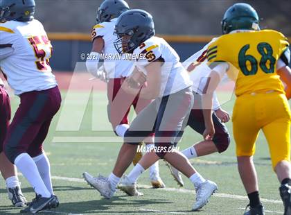 Thumbnail 2 in Royal vs Simi photogallery.