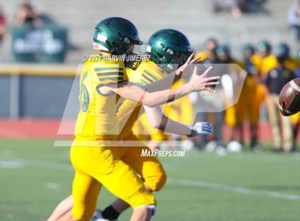 Thumbnail 3 in Royal vs Simi photogallery.
