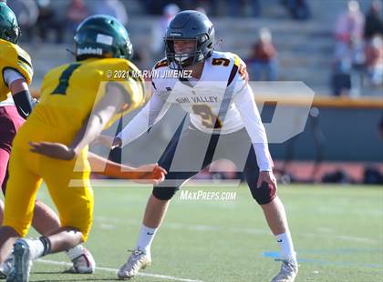 Thumbnail 1 in Royal vs Simi photogallery.